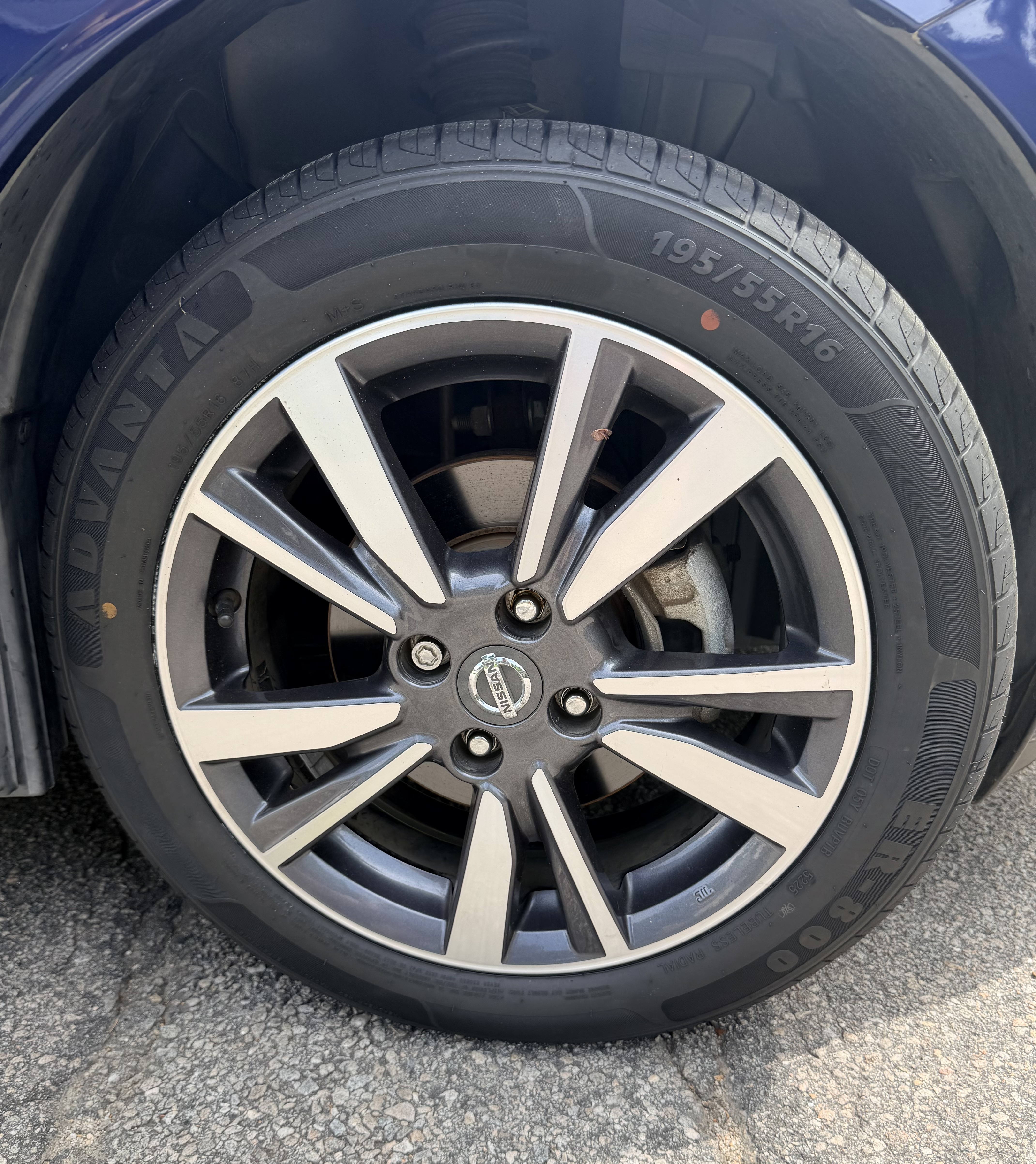 Used 2017 Nissan Versa Note FWD image 11