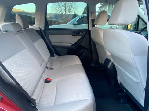 Used 2016 Subaru Forester 2.5i Premium image 11