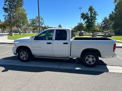 Used 2003 Dodge Ram 2500 Truck 2WD Quad Cab image 2