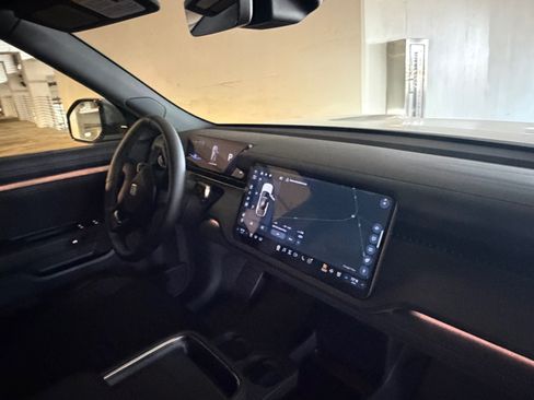 Used 2027 Rivian R2 Performance Dual AWD/4WD image 9