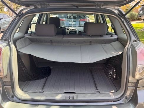 Used 2005 Toyota Matrix XR FWD image 8