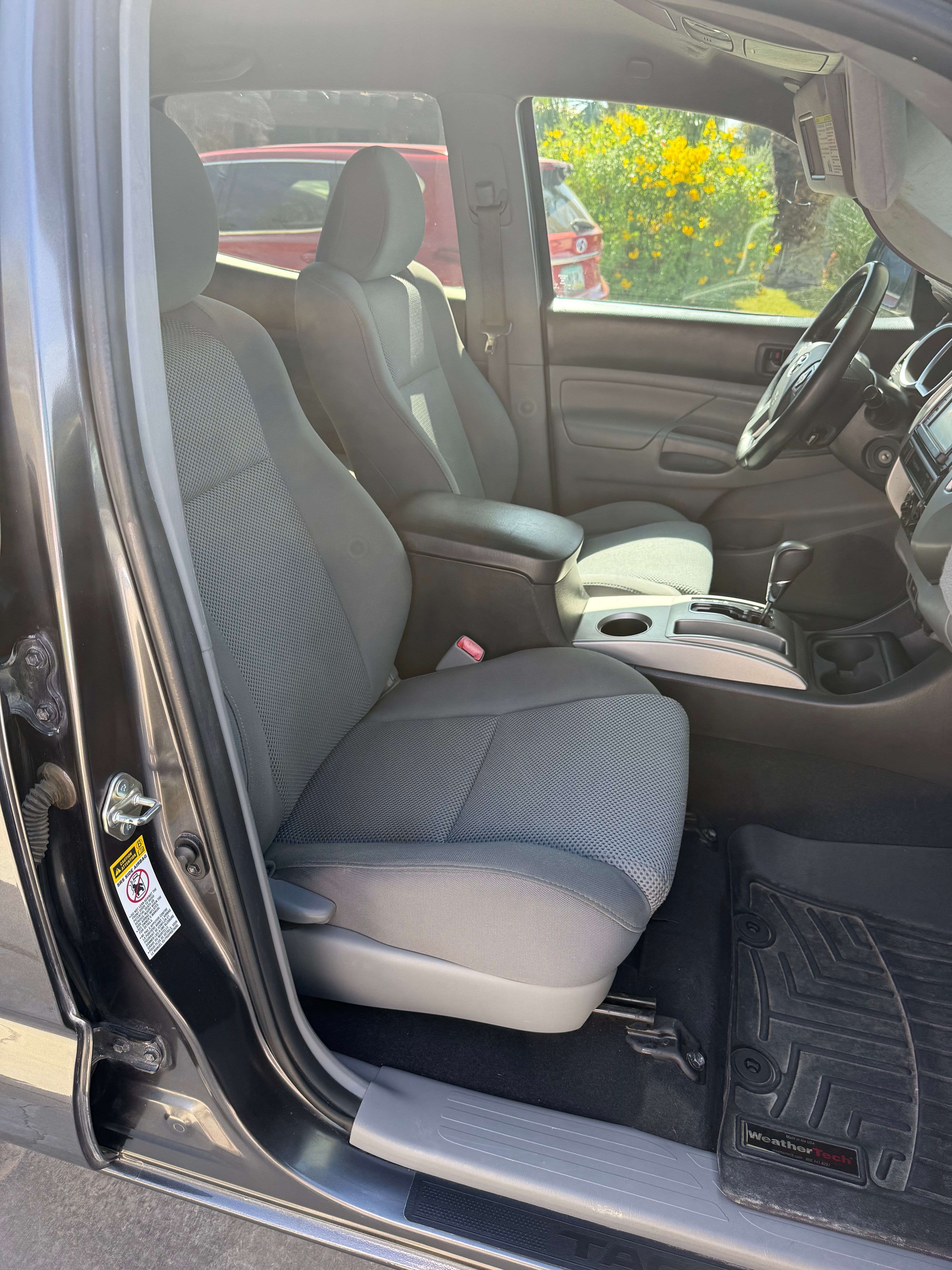 Used 2015 Toyota Tacoma PreRunner w/ TRD Sport Package RWD image 10