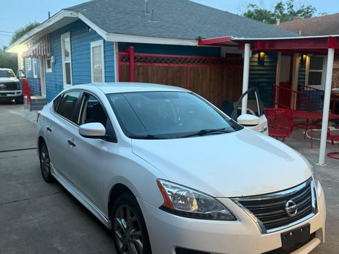 Used 2013 Nissan Sentra SR FWD image 2