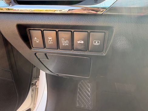 Used 2016 Toyota Avalon Limited w/ Toyota Safety Sense Package FWD image 15