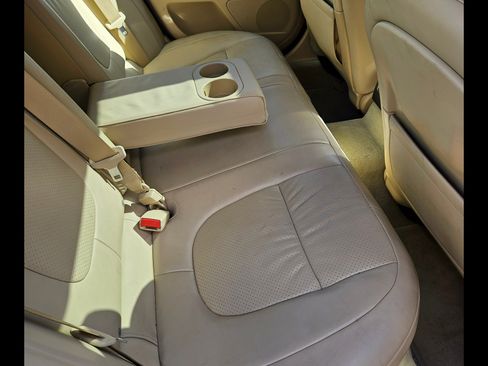 Used 2011 Jaguar XF Premium image 5