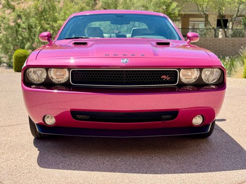 Used 2010 Dodge Challenger R/T RWD image 4