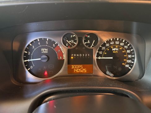 Used 2010 HUMMER H3 Luxury w/ Appearance Package image 21