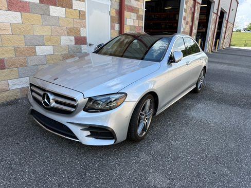 Used 2019 Mercedes-Benz E 300 image 4