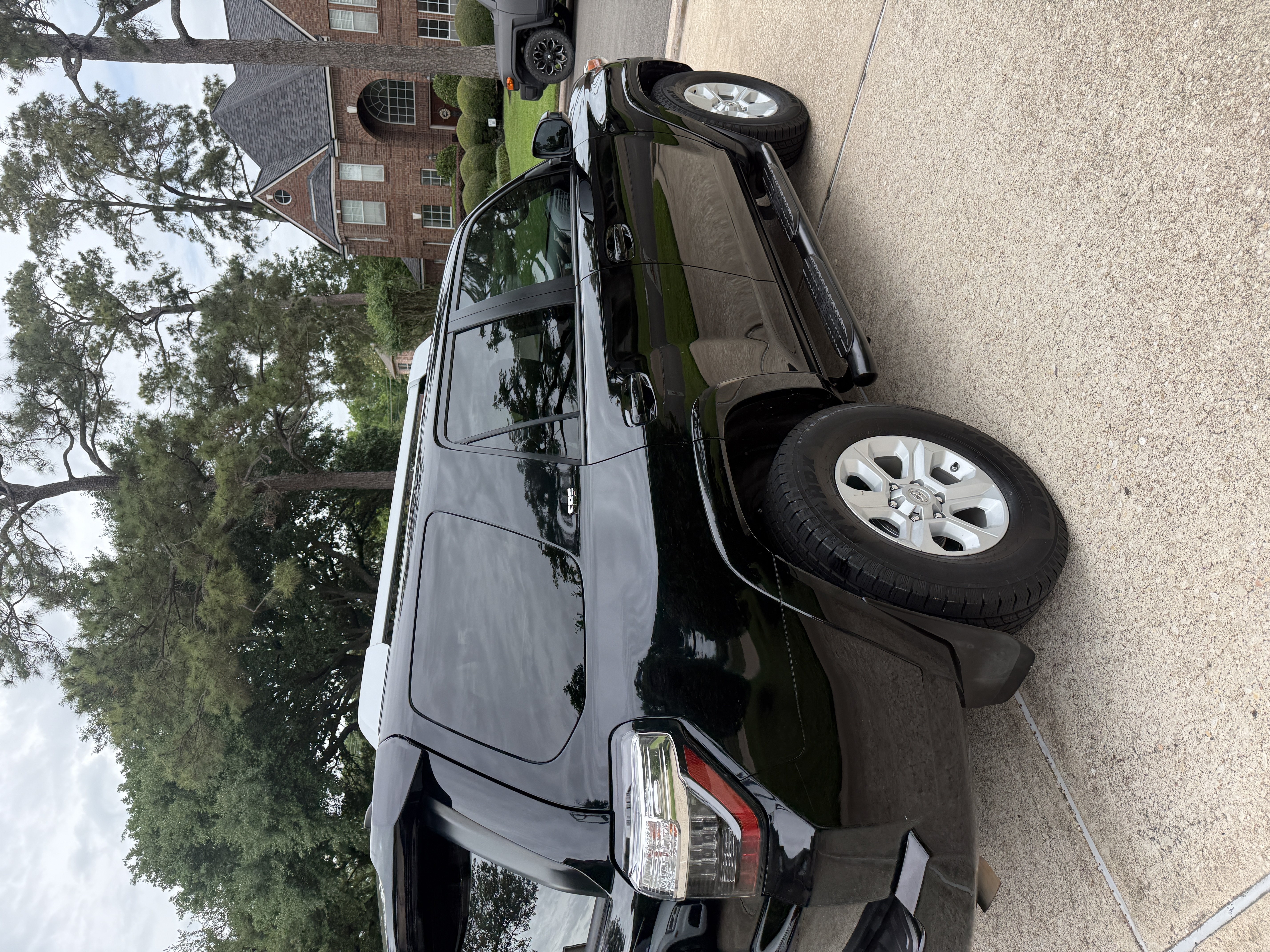 Used 2016 Toyota 4Runner SR5 RWD image 4