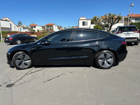 Used 2020 Tesla Model 3 Standard Range Plus image 8