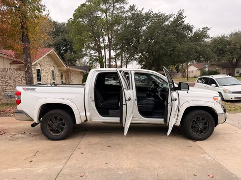 Used 2016 Toyota Tundra TRD Pro image 6