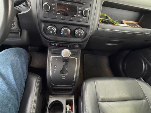 Used 2017 Jeep Patriot High Altitude FWD image 10