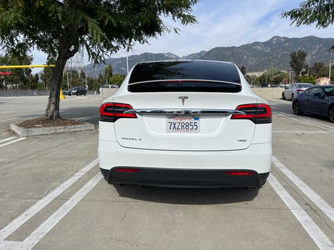 Used 2017 Tesla Model X 75D image 6