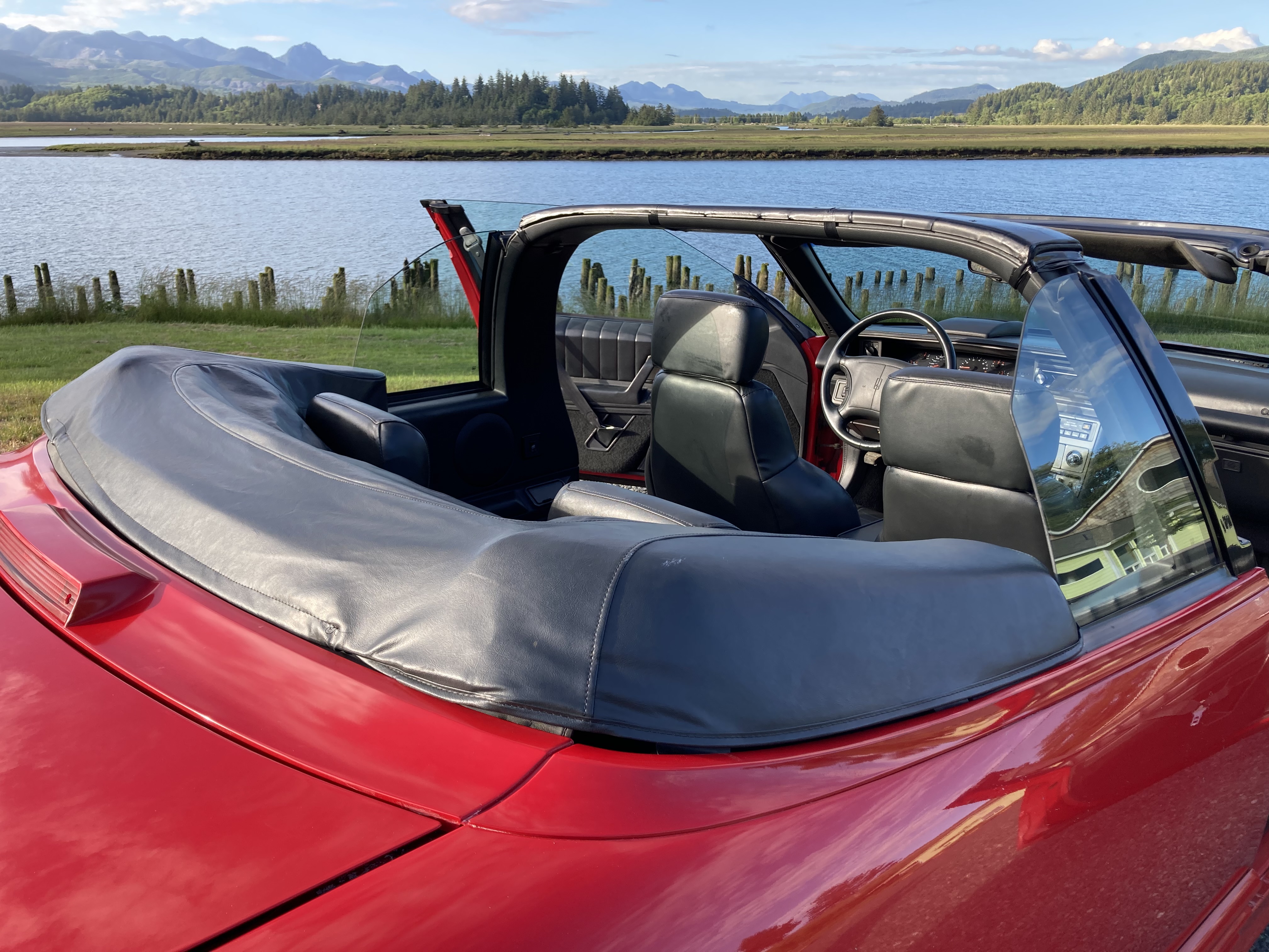 Used 1994 Oldsmobile Cutlass Supreme Convertible FWD image 22