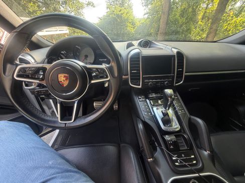 Used 2015 Porsche Cayenne S AWD/4WD image 11