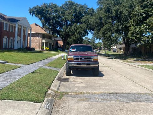 Used 1996 Ford Bronco image 4