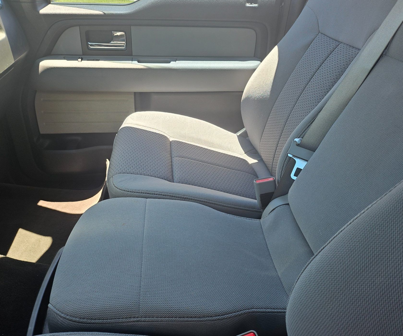 Used 2014 Ford F150 XLT w/ XLT Chrome Package RWD image 14
