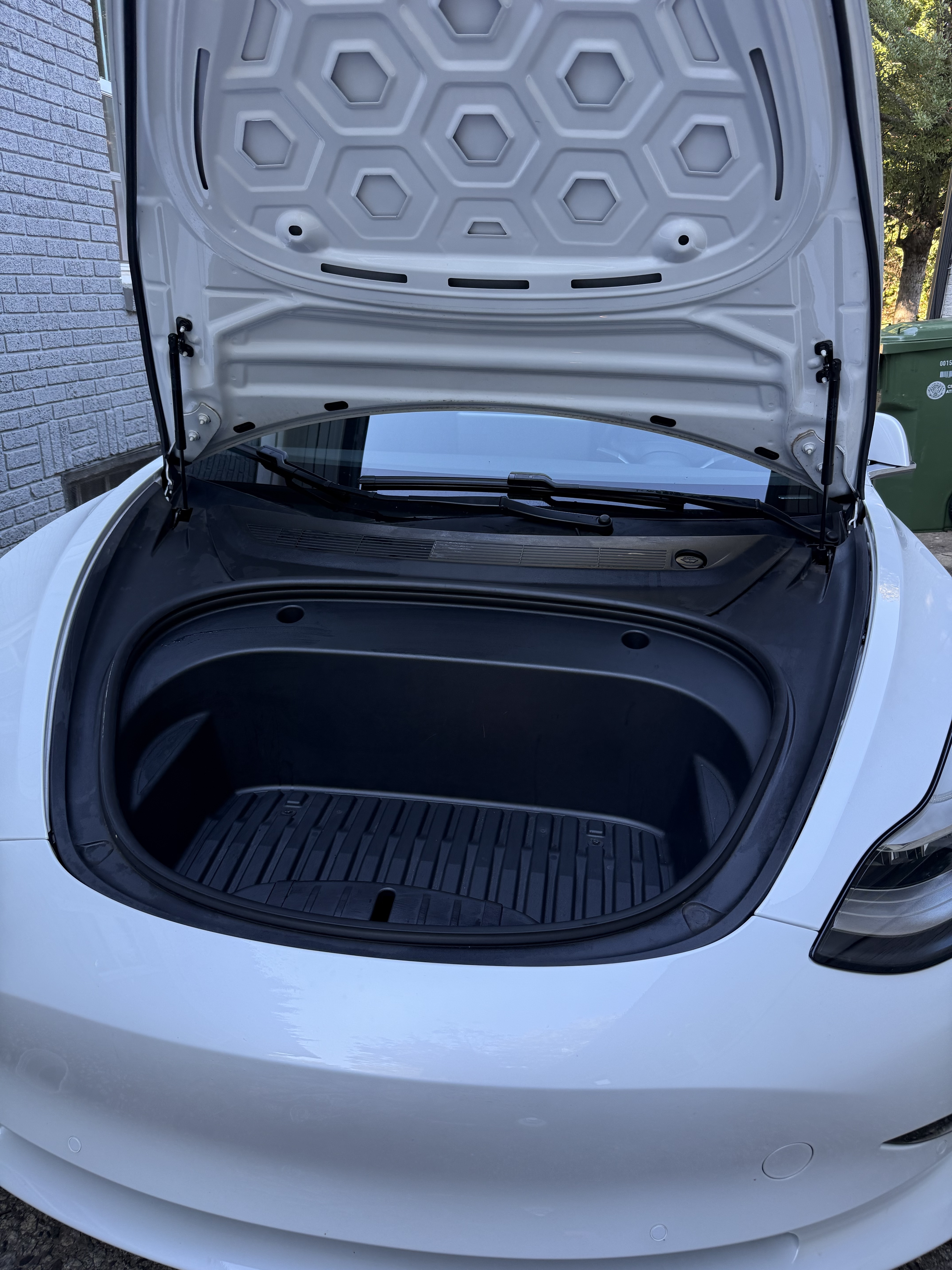 Used 2020 Tesla Model 3 Standard Range Plus RWD image 2