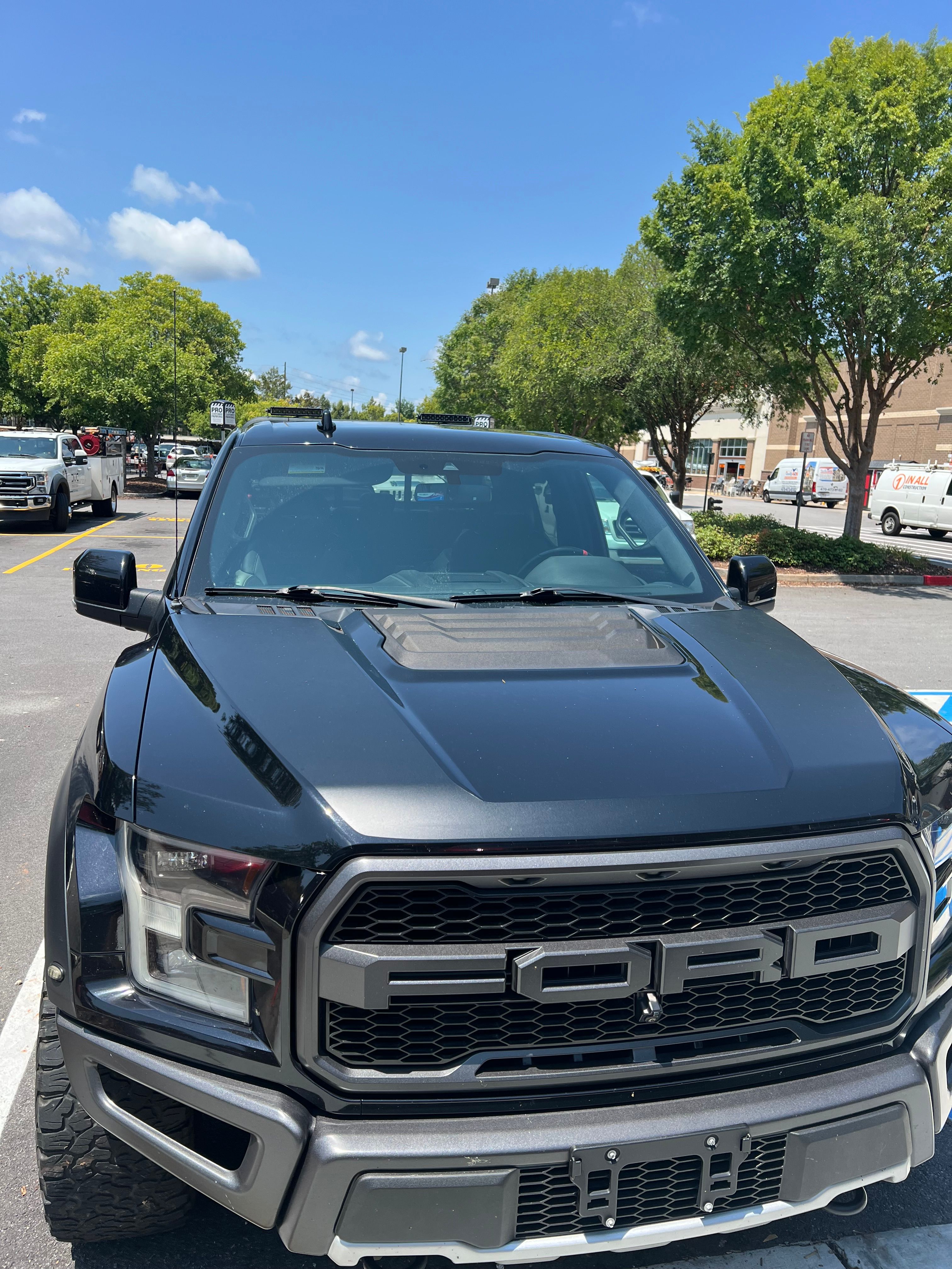 Used 2019 Ford F150 Raptor w/ Equipment Group 802A Luxury AWD/4WD image 4
