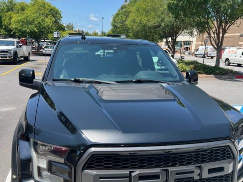 Used 2019 Ford F150 Raptor w/ Equipment Group 802A Luxury AWD/4WD image 4