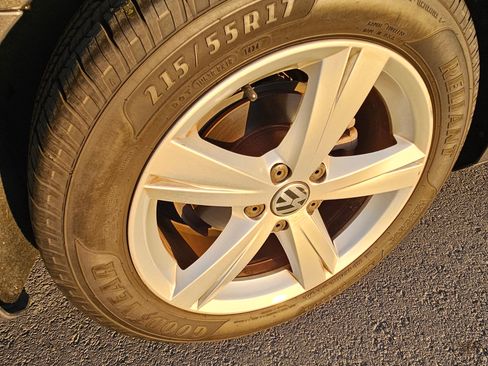 Used 2013 Volkswagen Passat 2.5 SE image 14