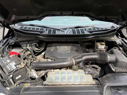 Used 2021 Ford F150 Lariat w/ Equipment Group 502A High AWD/4WD image 19