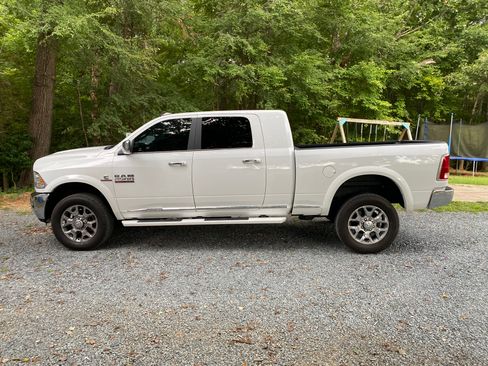 Used 2018 RAM 2500 Limited AWD/4WD image 4