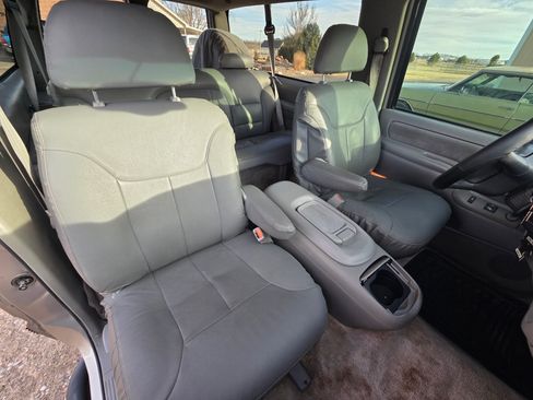 Used 1999 Chevrolet Tahoe 4WD 2-Door w/ Preferred Equipment Group image 13