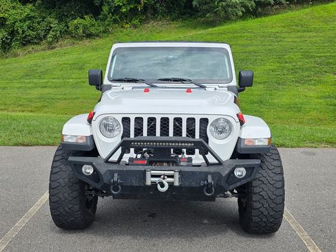 Used 2021 Jeep Gladiator Sport image 2
