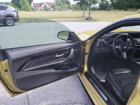 Used 2015 BMW M4 Coupe RWD image 13