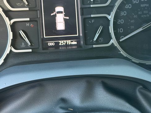 Used 2020 Toyota Tundra SR5 w/ TRD Off-Road Package AWD/4WD image 8