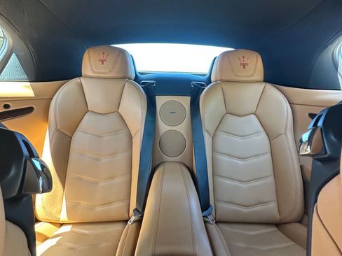 Used 2016 Maserati GranTurismo Sport image 2