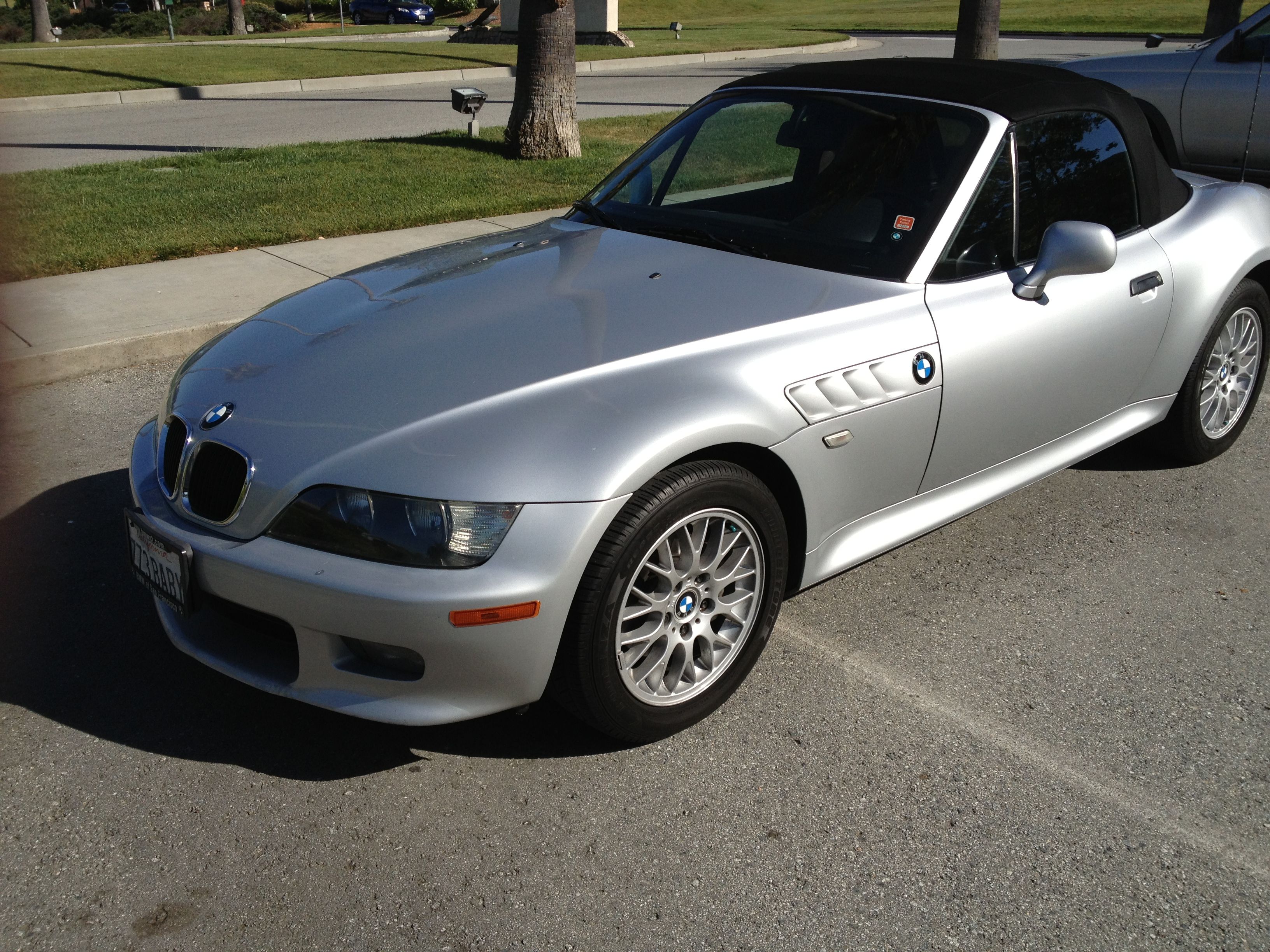 Used 2002 BMW Z3 2.5i RWD image 1