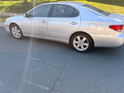Used 2005 Lexus ES 330 FWD image 1