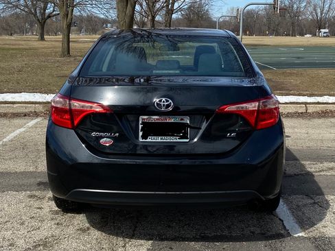 Used 2019 Toyota Corolla LE image 6