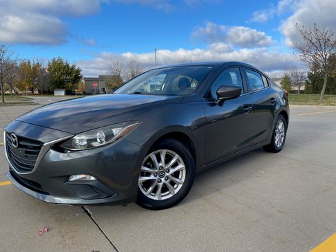 Used 2016 MAZDA MAZDA3 i Sport w/ Preferred Equipment Package image 2
