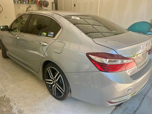 Used 2017 Honda Accord Sport image 4