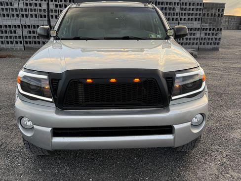 Used 2005 Toyota Tacoma 4x4 Double Cab image 2