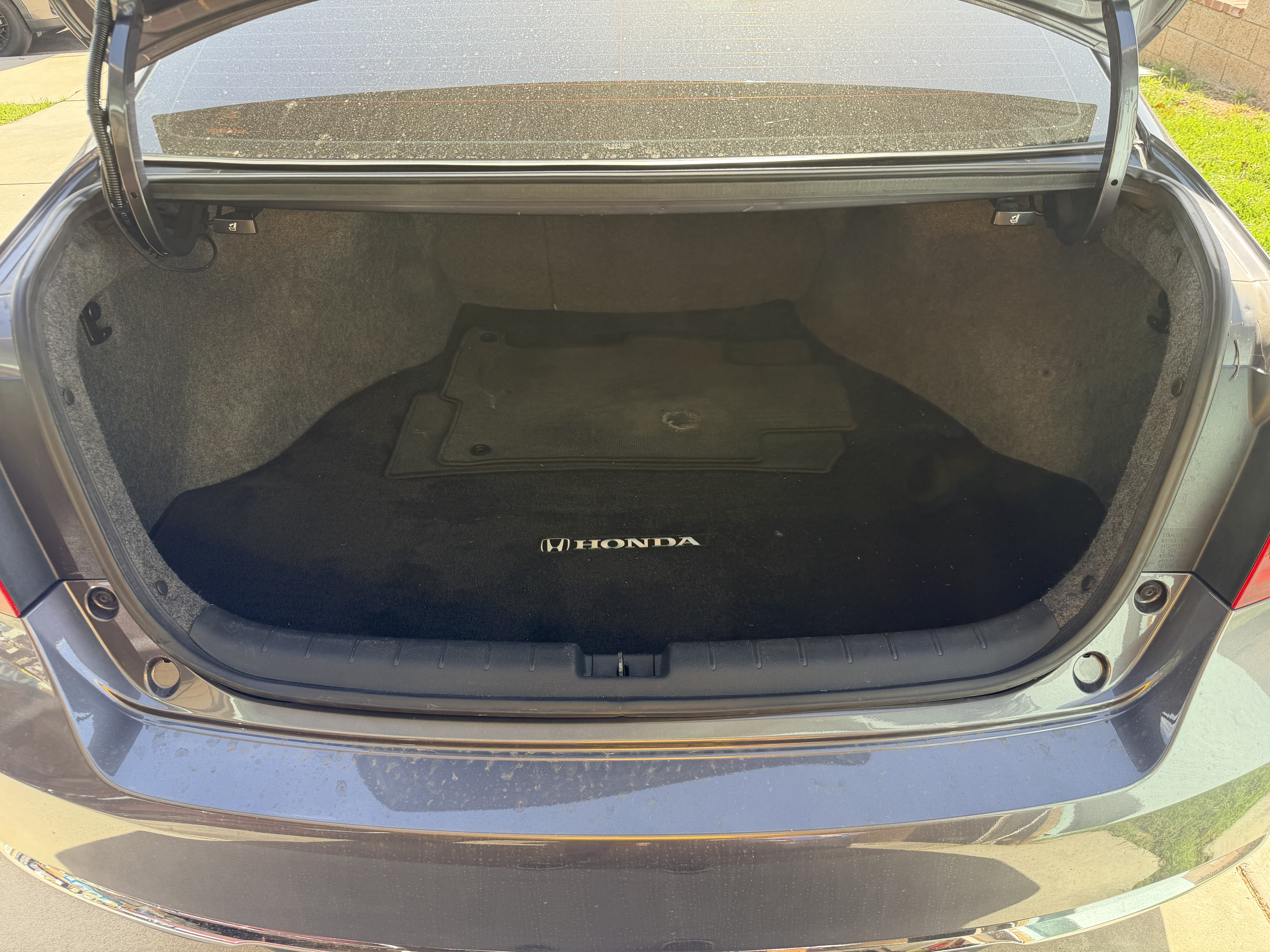 Used 2017 Honda Accord EX-L image 9