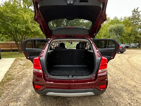 Used 2017 Chevrolet Trax LT image 9