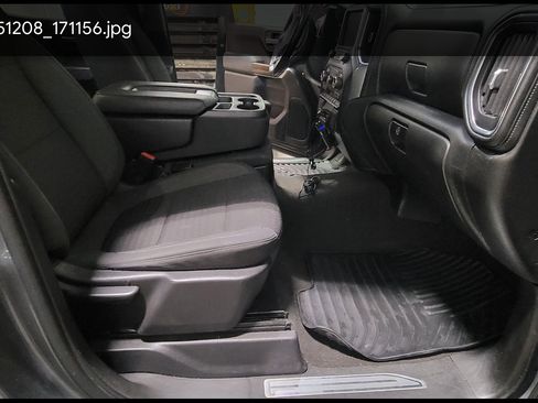 Used 2021 Chevrolet Silverado 1500 LT image 12