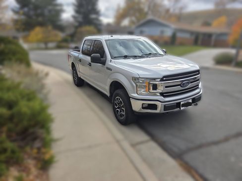 Used 2018 Ford F150 XLT image 4