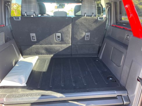 Used 2024 Ford Bronco Heritage Edition image 28