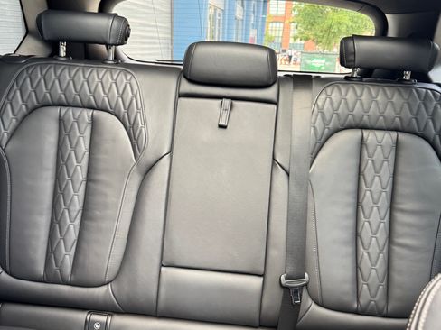 Used 2019 BMW X5 xDrive50i w/ M Sport Package image 24