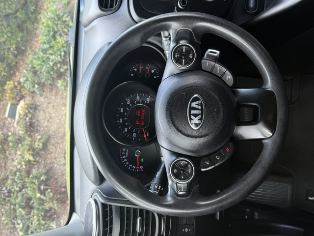 Used 2015 Kia Soul + FWD image 27