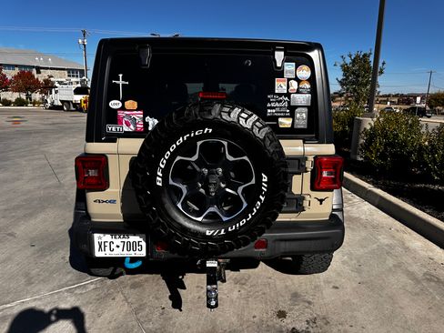 Used 2022 Jeep Wrangler Unlimited Rubicon 4xe w/ Steel Bumper Group image 5