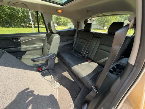 Used 2017 Honda Pilot Elite image 10