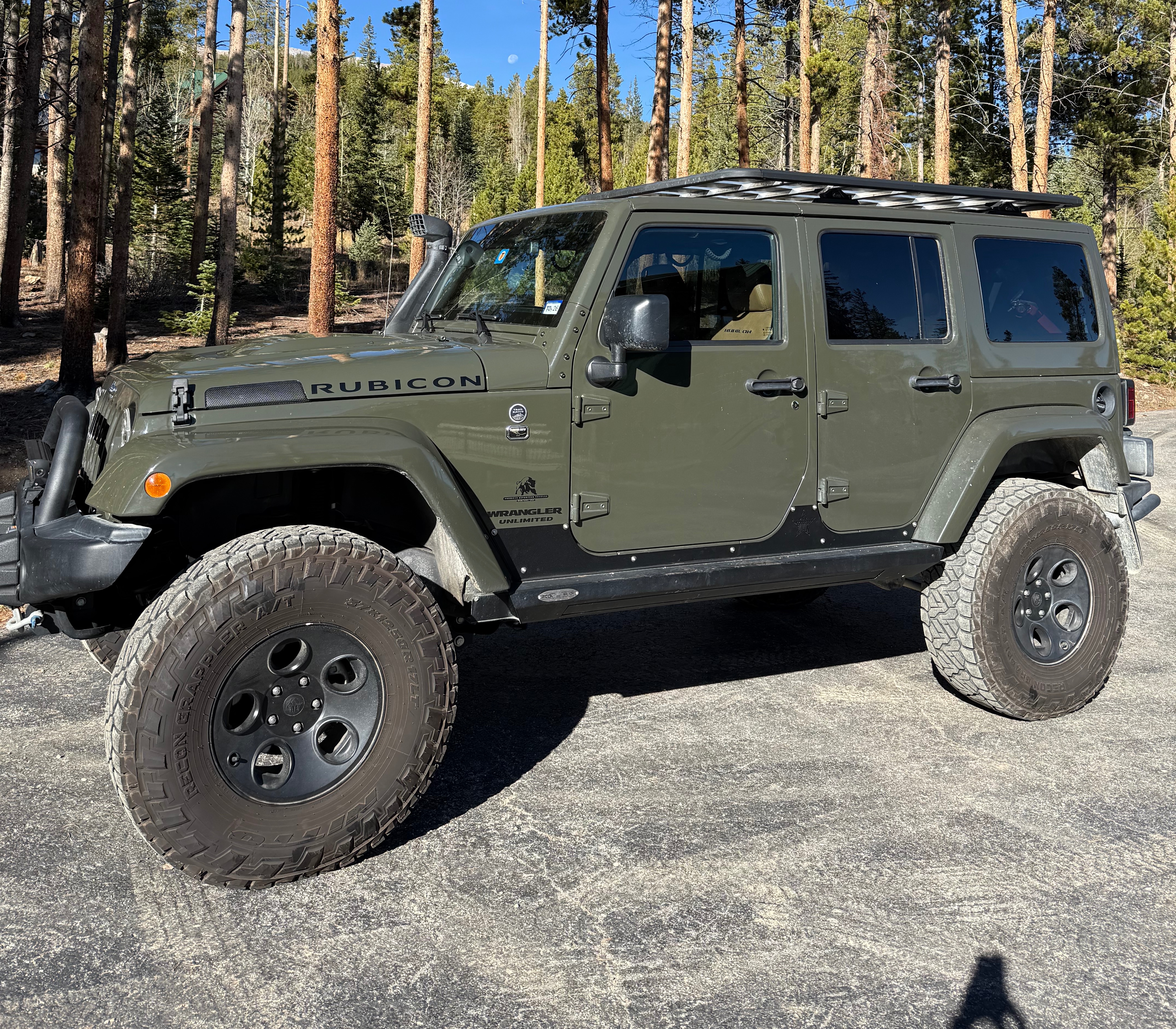 Used 2016 Jeep Wrangler Unlimited Rubicon w/ Connectivity Group AWD/4WD image 1