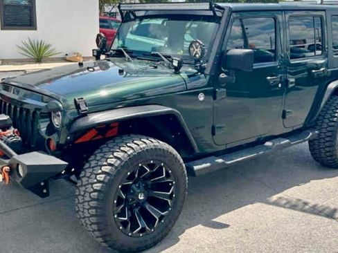 Used 2010 Jeep Wrangler Unlimited Sport image 8