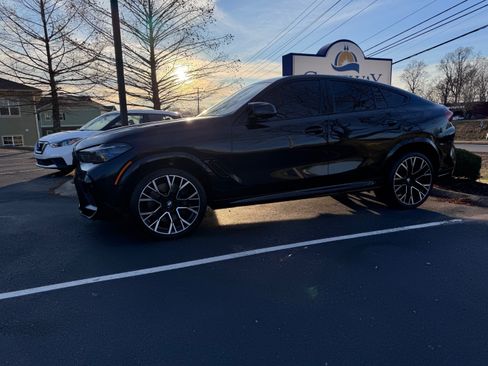 Used 2022 BMW X6 M w/ Competition Package image 1